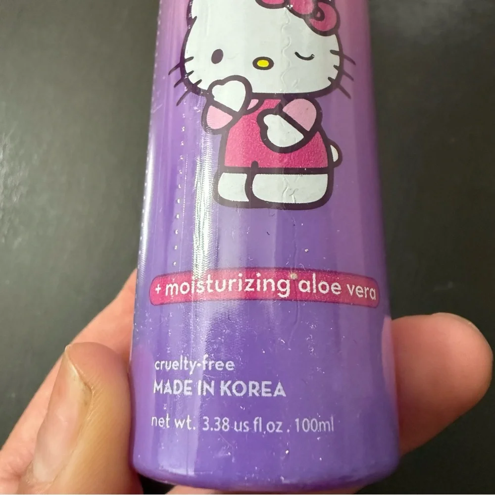 The Crème X Hello Kitty Makeup Perfecting Mist 3.38 FL OZ
